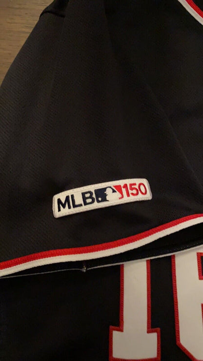 VICTOR ROBLES MLB GAME USED 2019 NATIONALS JERSEY CHAMPIONSHIP SEASON